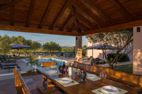 Villa Caper